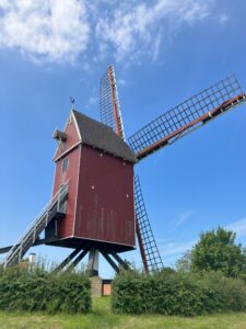 Moulin du village de Retranchement - La voie du jeûne - séjour de jeûne et randonnée - Mer du Nord