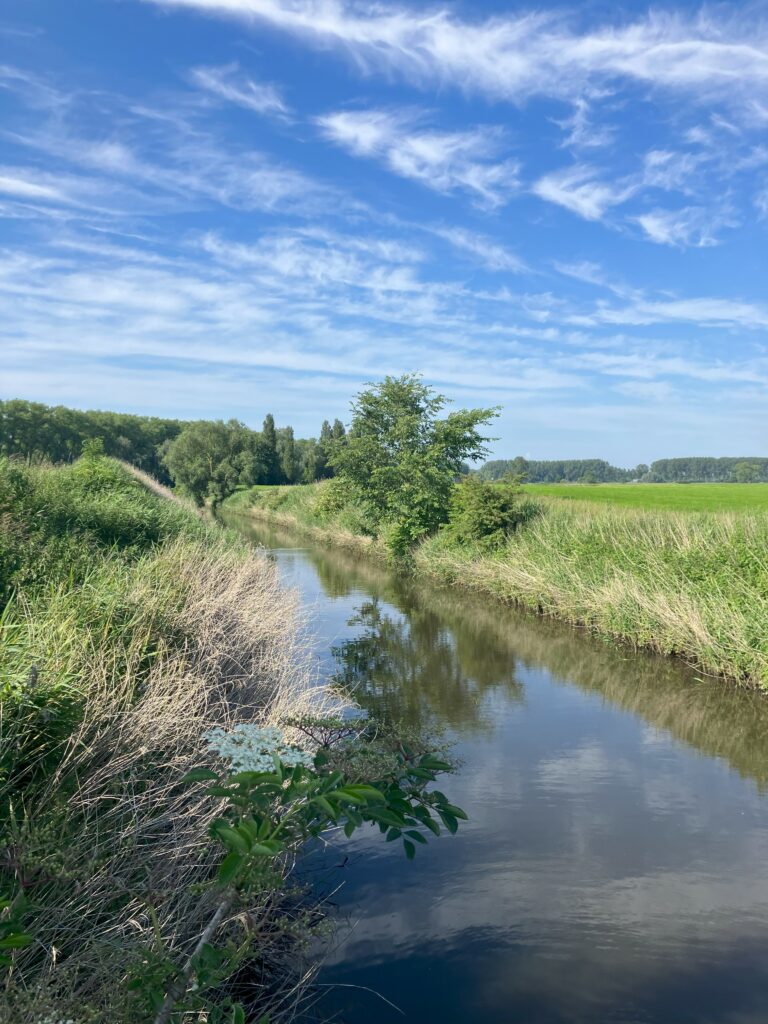 La voie du jeûne - Séjour de Jeûne et randonnée ffjr - Belgique - Mer du Nord - canal Damme été